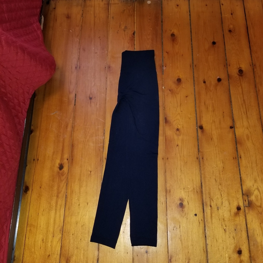 Navy blue leggings, size medium, never worn